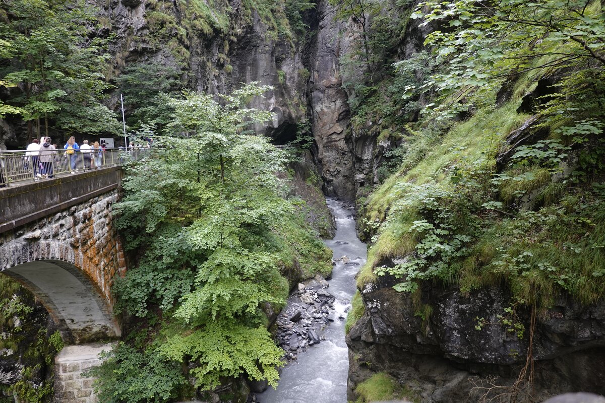 Таинственное и глубокое ущелье реки Тамина - Galina Dzubina