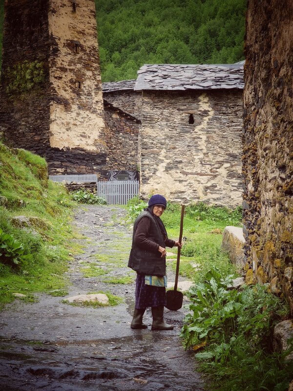 a resident of the old village - on4side live | travel | explore