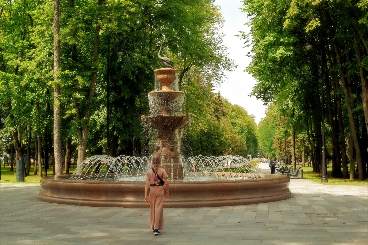 Исторический фонтан в парке Северного речного вокзала - Татьяна Помогалова