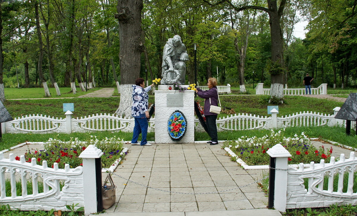 Братская могила - Елена Кирьянова