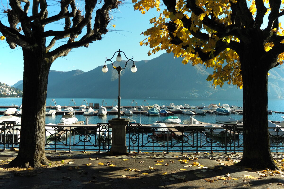 На пристани Lugano Лугано Швейцария - wea *