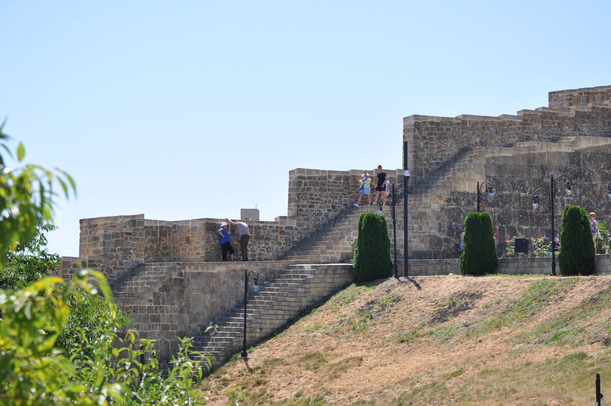 Прогулка по крепости Нарын-Кала - Татьяна 