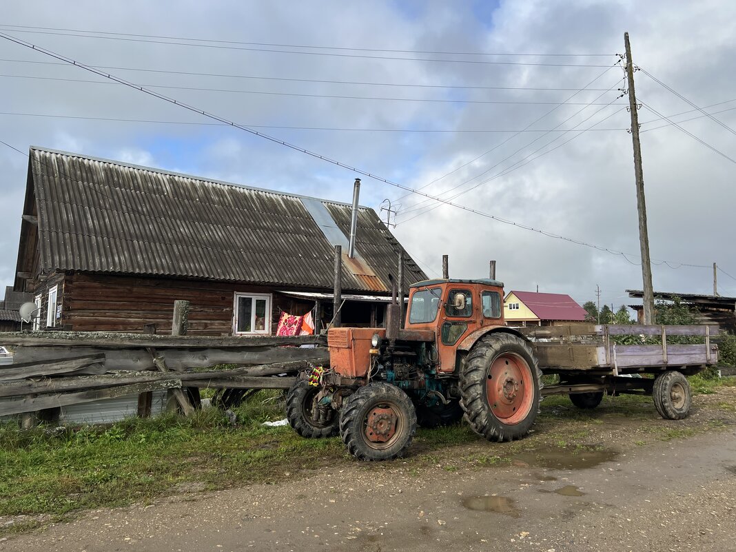 Трактор на селе - Алексей Чуркин
