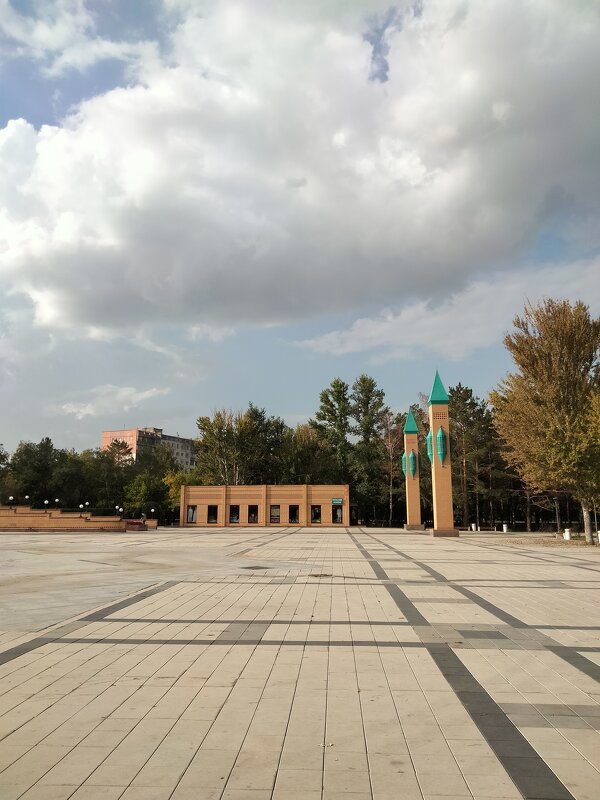 Площадь возле мечети. - Динара Каймиденова