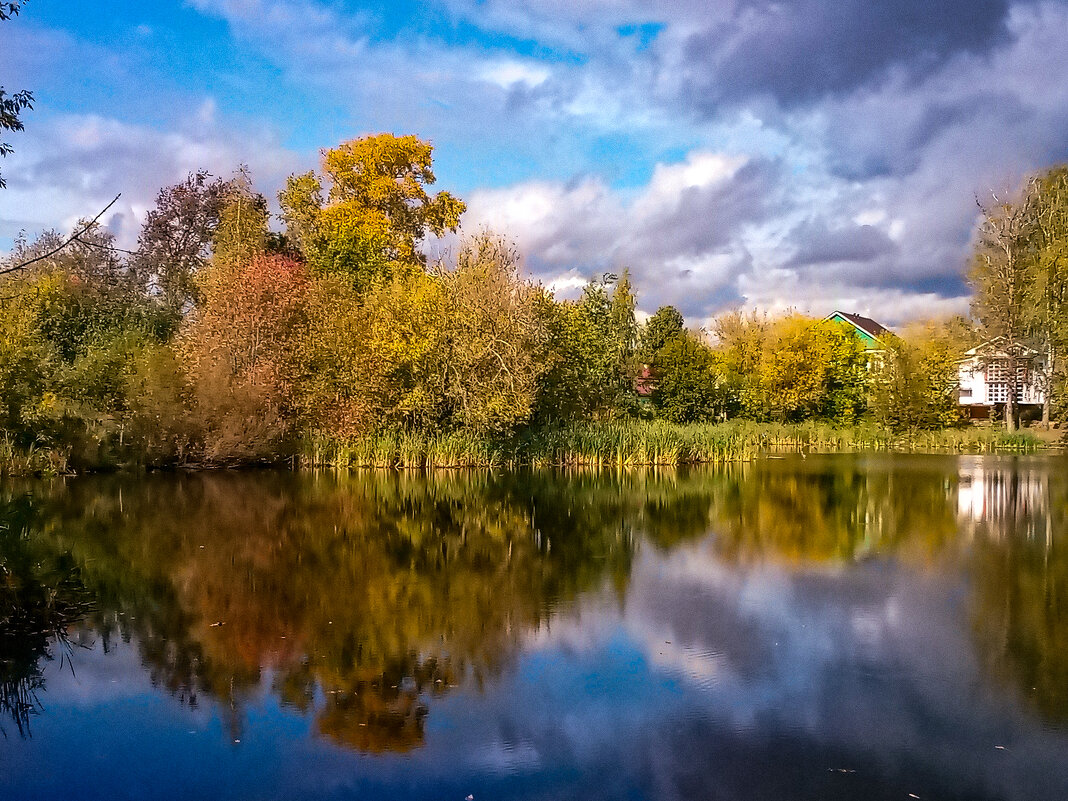 Осенний день на озере - Сергей Кочнев