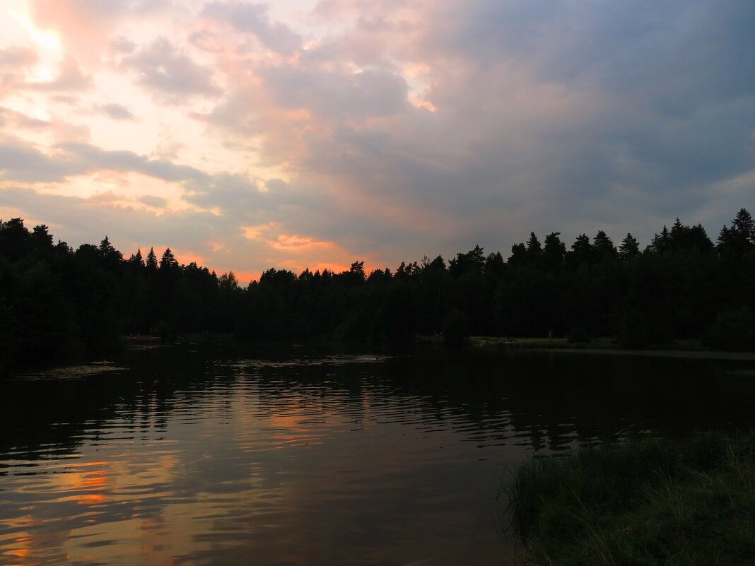 Вечером на озере - Андрей Снегерёв