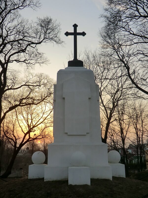 Псков. Памятник в честь обороны Пскова 1581 года ( установлен в 1881 году). - Владимир Павлов