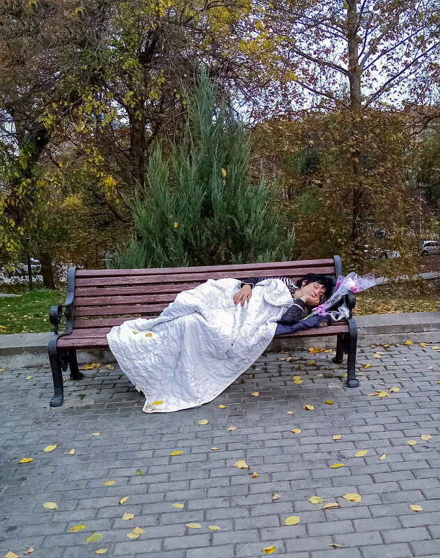 Сладкий сон в листопаде - Юрий Яловенко