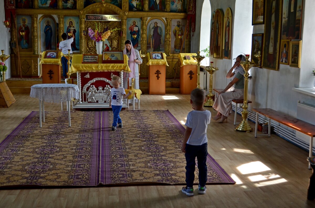 В храме - Девяткин Юрий 