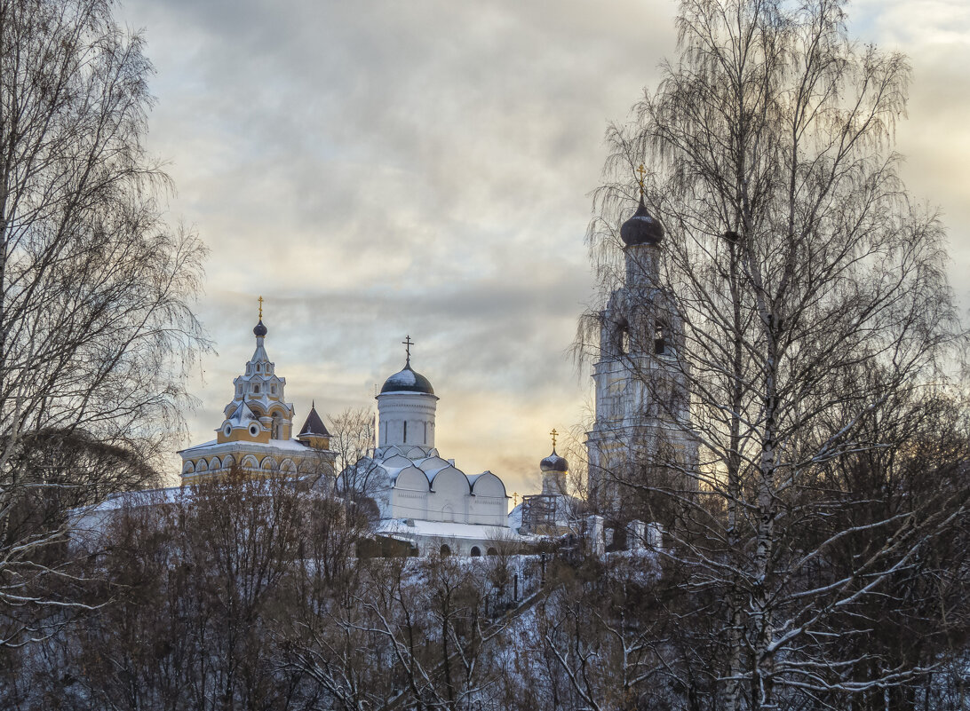 Монастырь в ноябре - Сергей Цветков
