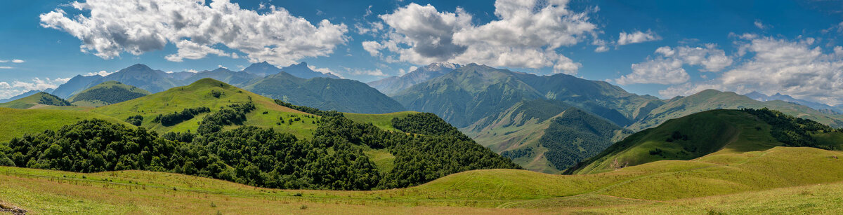 Панорама с наивысшей точки перевала Актопрак. - Дина Евсеева