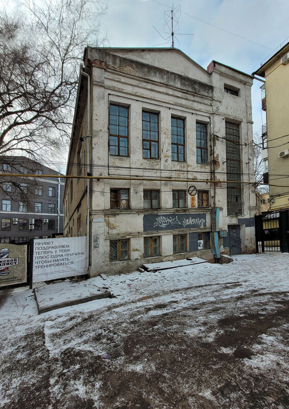 Старое здание типографии газеты "Коммуна" - Татьяна 