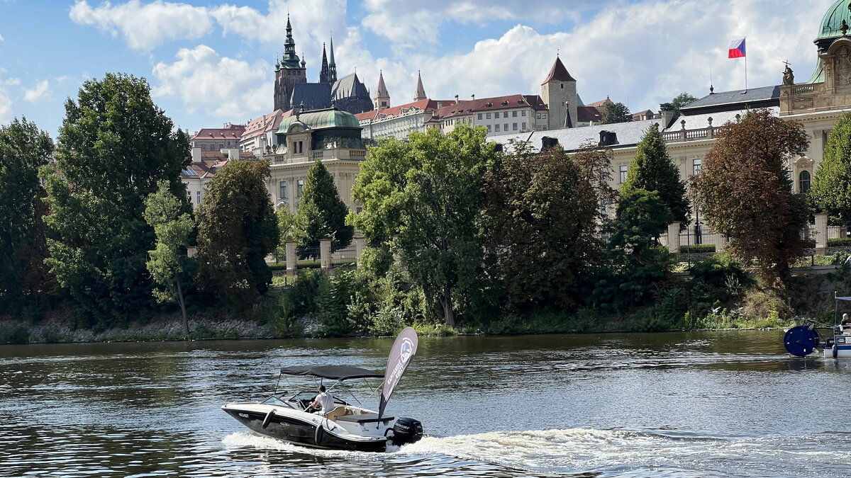 Прага–столица Чехии./The beste of Prague/. - "The Natural World" Александер