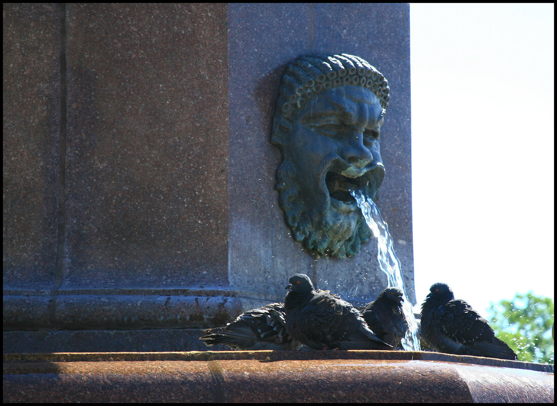 Фрагмент фонтана искусств в Волгограде. - Юрий ГУКОВЪ
