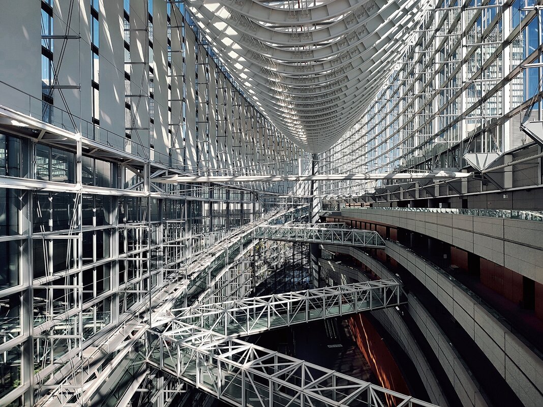 Дворец из стекла и стали Tokyo International Forum  Токийский международный форум - wea *