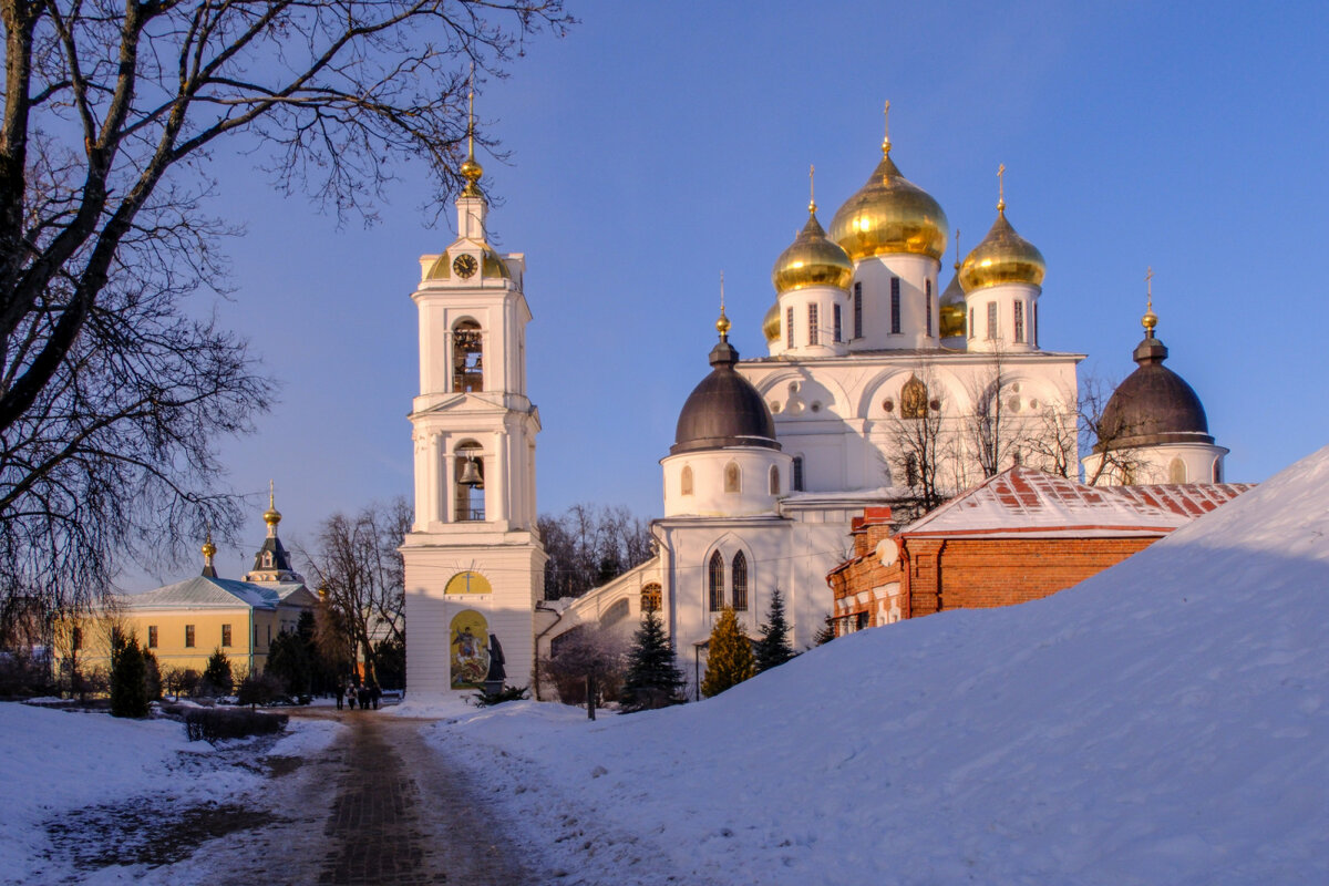 Дмитровский Кремль - Георгий А