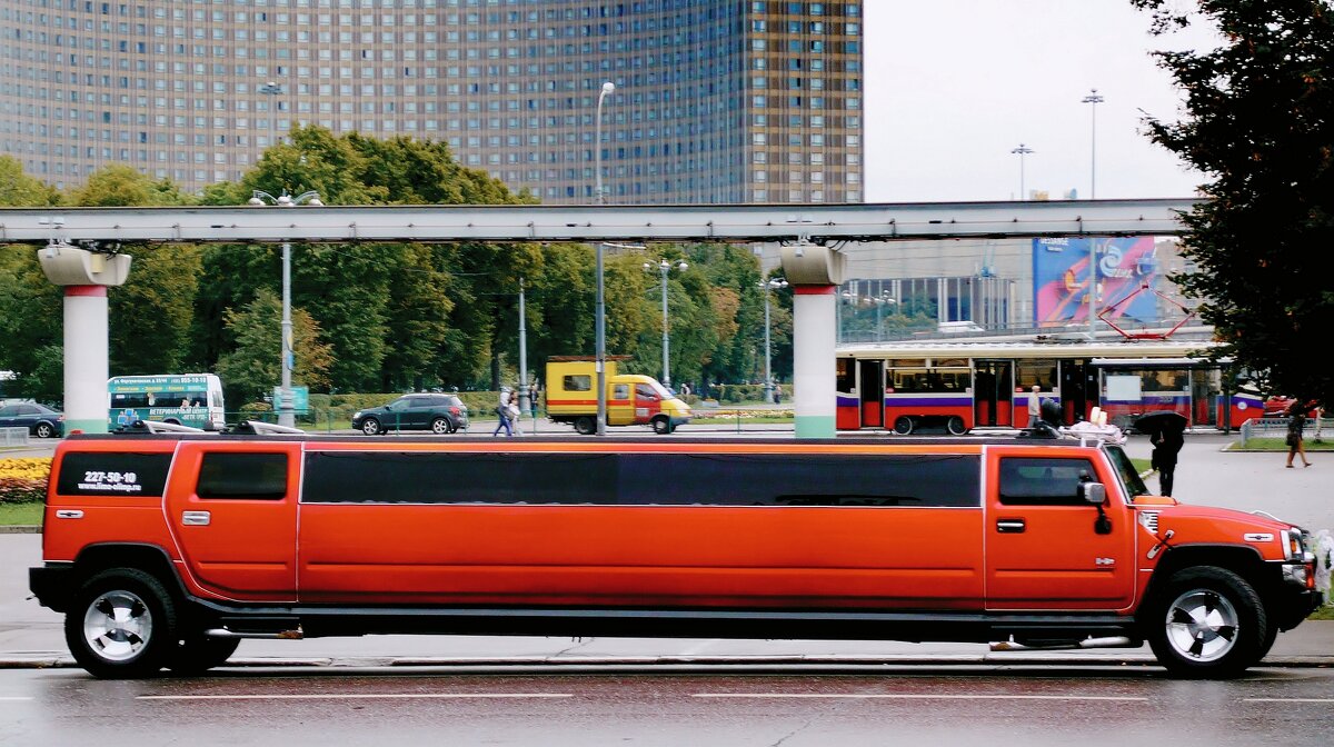 ...длиннее трамвая (свадебный лимузин) - Stanislav Zanegin