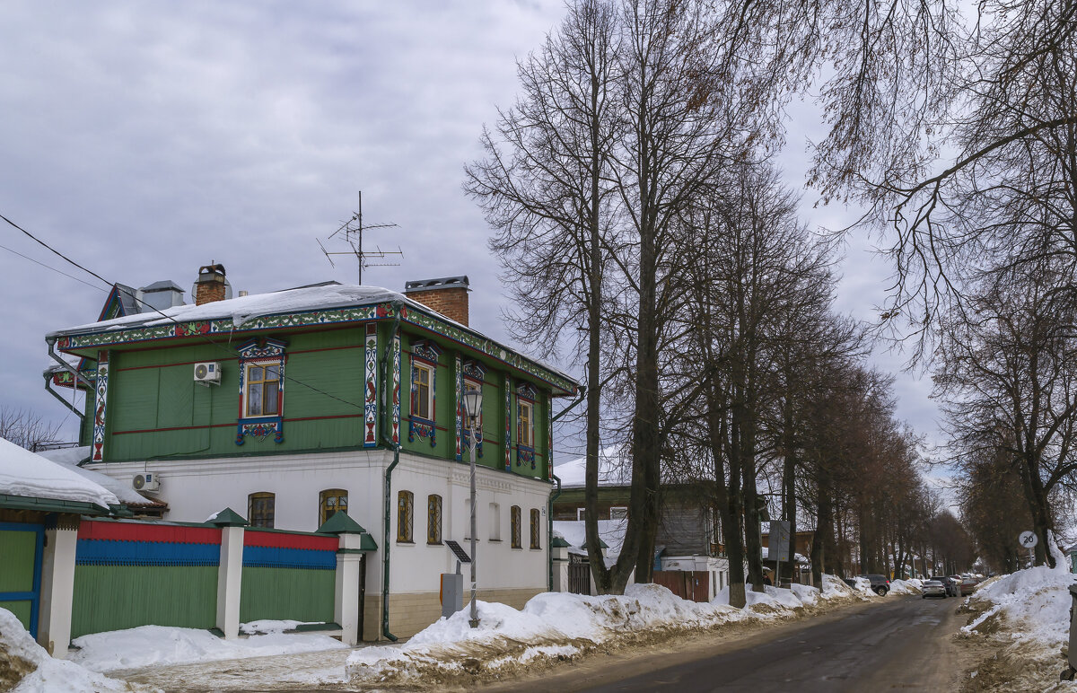 На улицах Суздаля в конце зимы - Сергей Цветков