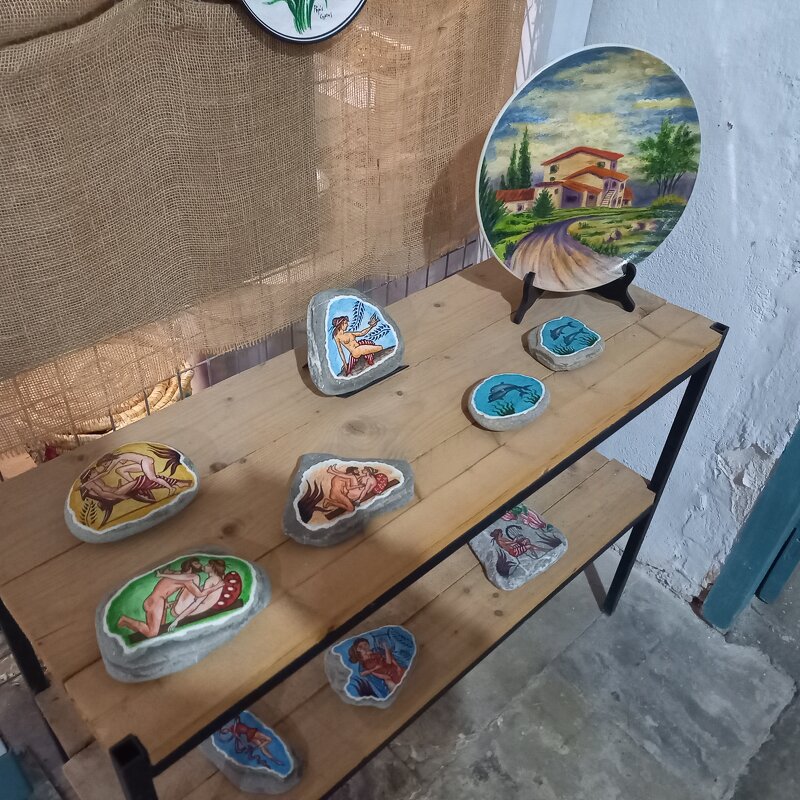 Кипрские сувениры (рисунки на камнях). Магазин в Пафосе - Oleg4618 Шутченко