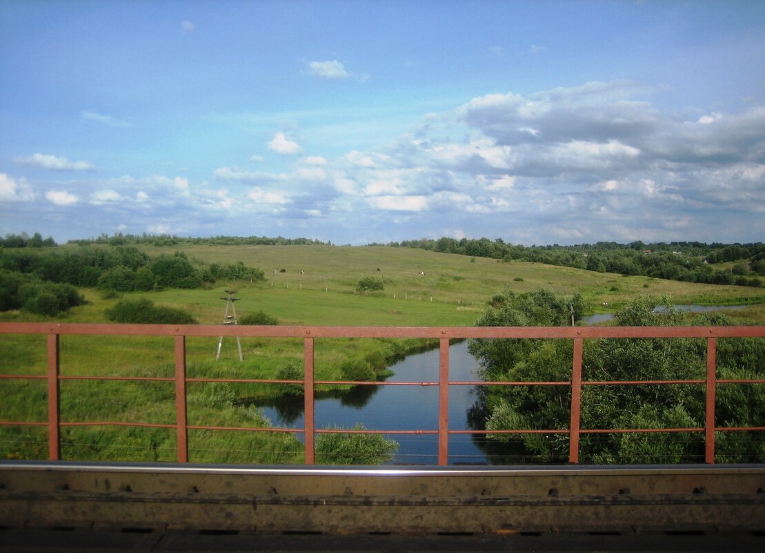 Вид с моста на Блошно - Артем 