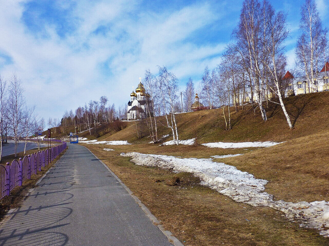 Апрель...Последние сугробы в городе! - Владимир 