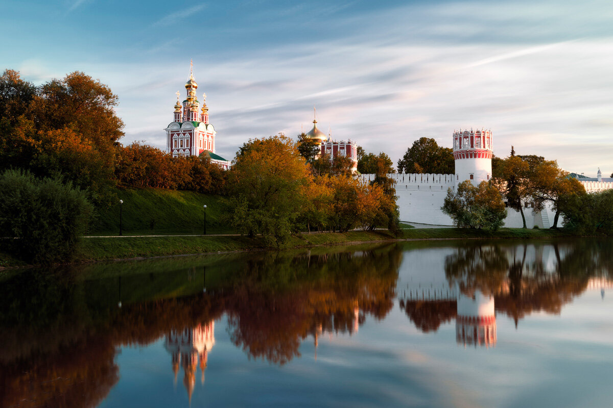 Новодевичий монастырь в золотой час - Валерий Вождаев