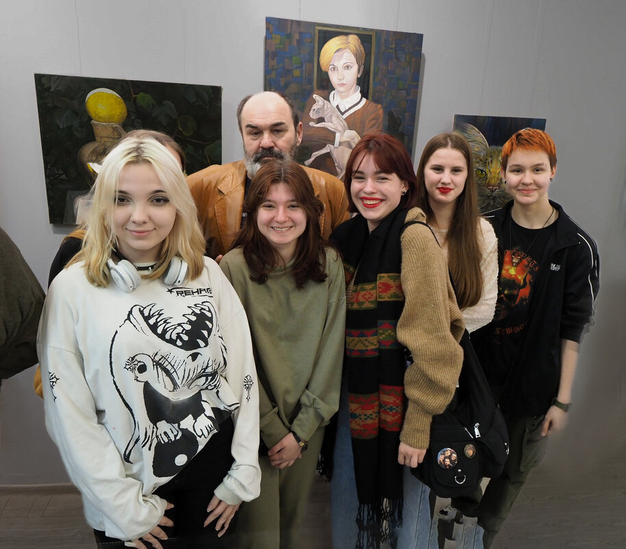 4 апреля в ГВЗ Брянска открылась выставка художника Владимира Бурдина - Евгений 