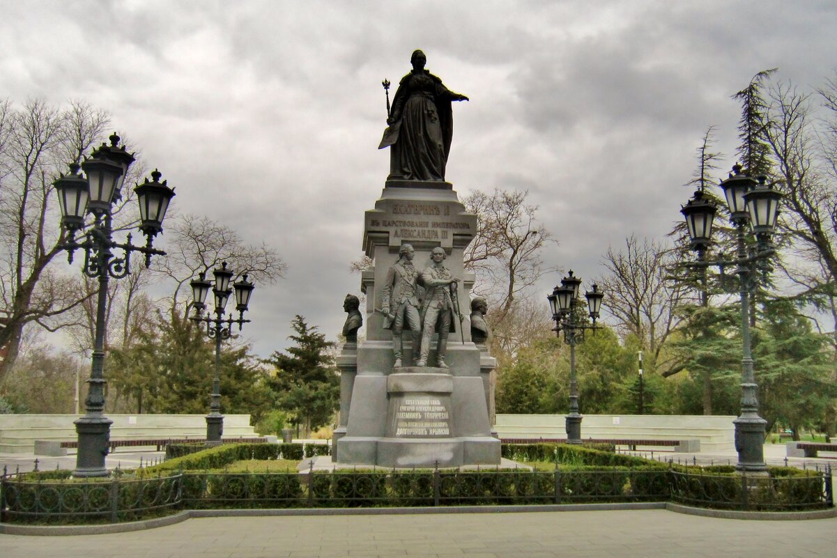 Памятник российской императрице Екатерине II - Елена (ЛенаРа)