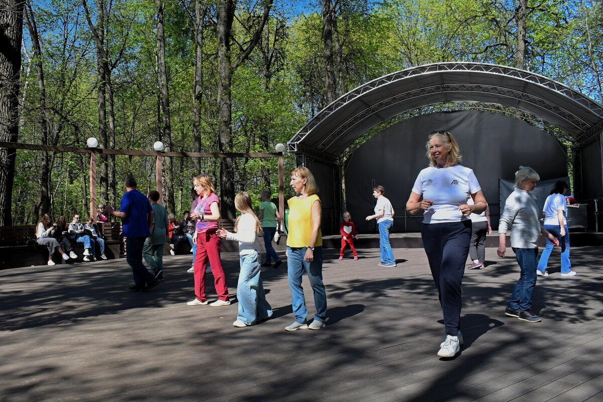 Приходи танцевать с нами - Татьяна Помогалова