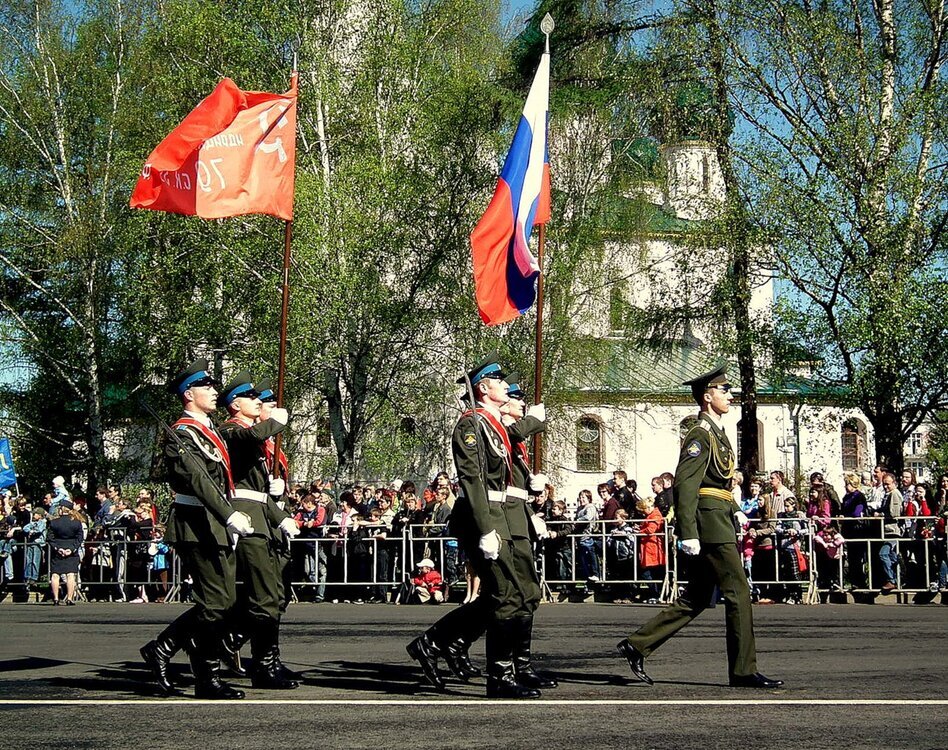 С ДНЁМ ПОБЕДЫ В ВЕЛИКОЙ ОТЕЧЕСТВЕННОЙ...! - Юрий Велицкий