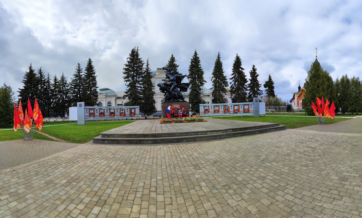 Памятник воинам-александровцам, павшим в Великой Отечественной войны - Денис Бочкарёв