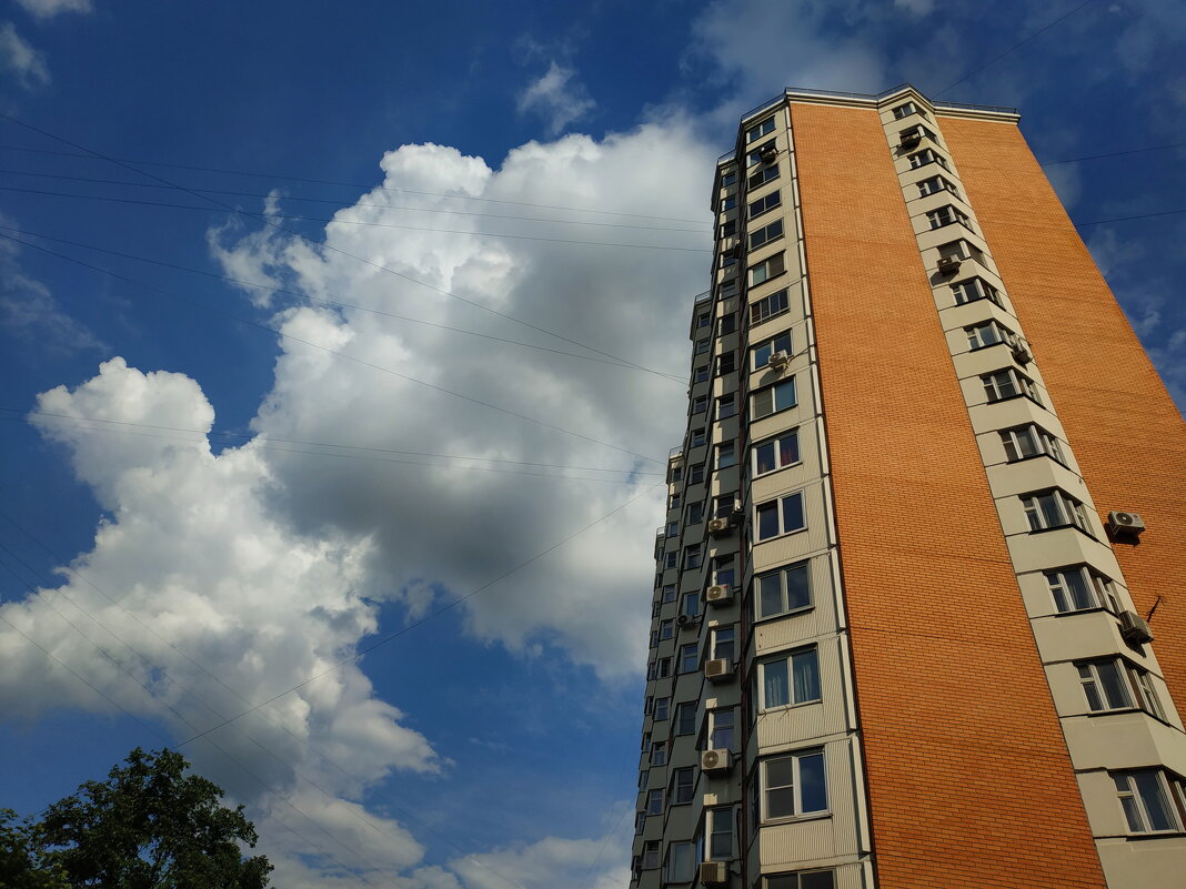 Облака (не тучи) над городом (две вариации) - Андрей Лукьянов