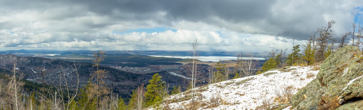 Ильменский хребет. Апрель. Миасс, Машгородок. (панорама) - Алексей Трухин