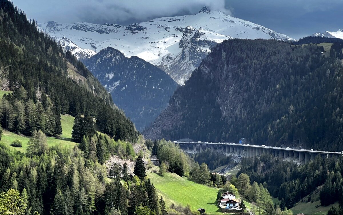 Лучше гор могут быть только горы, На которых ещё не бывал-Италия SüdTirol "Dalomitenrundfahrt&q - "The Natural World" Александер