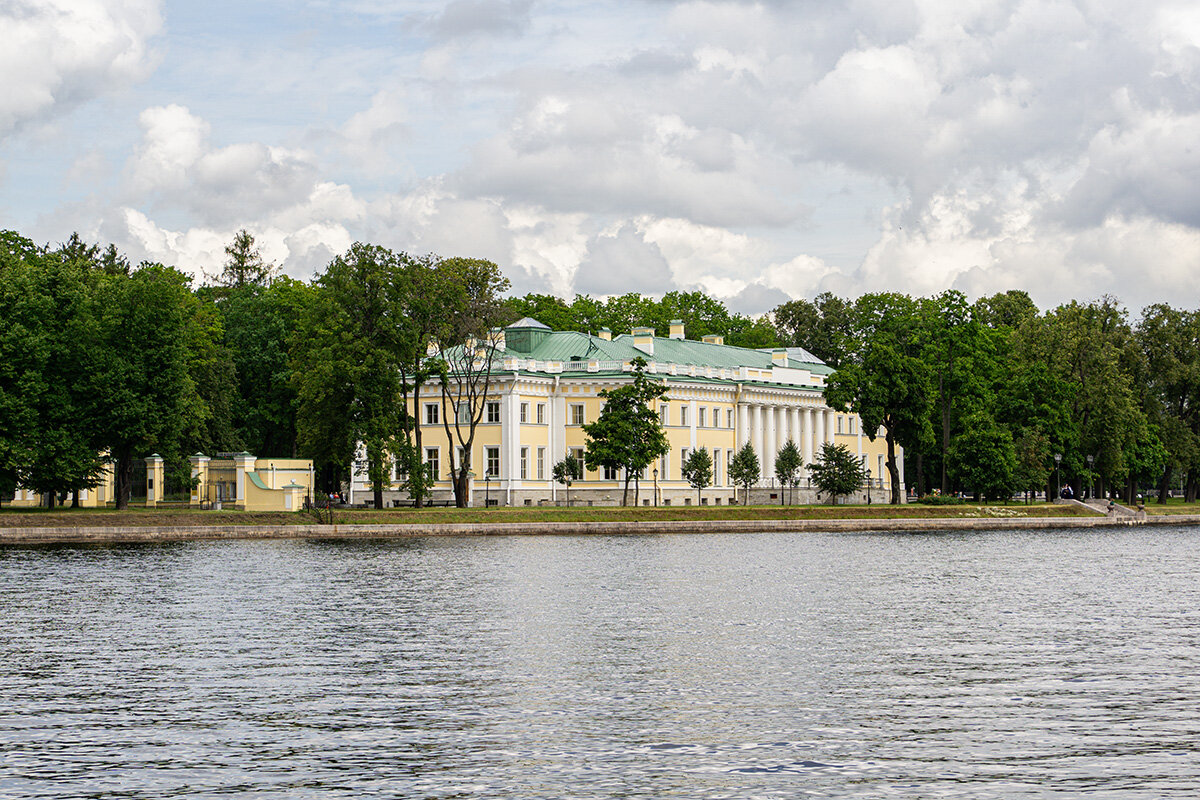 Каменноостровский дворец - Ирина Соловьёва