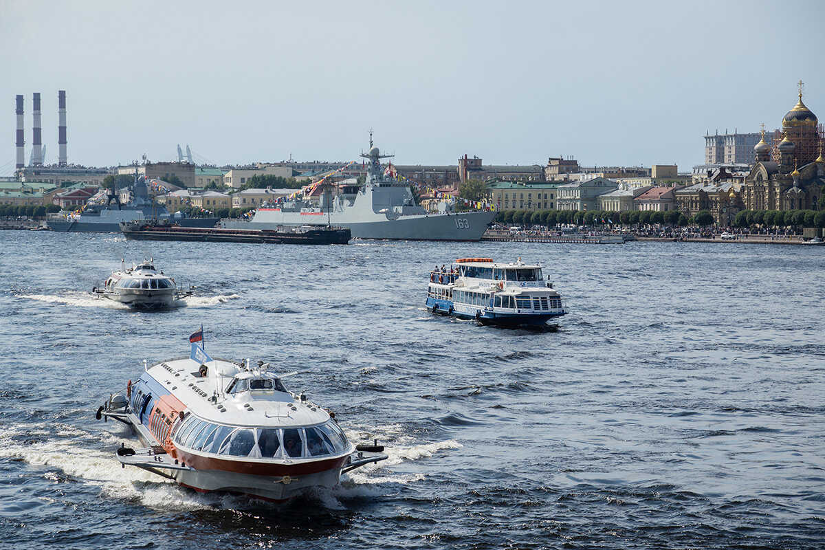 День ВМФ в СПБ, "метеоры" на Неве - VL 