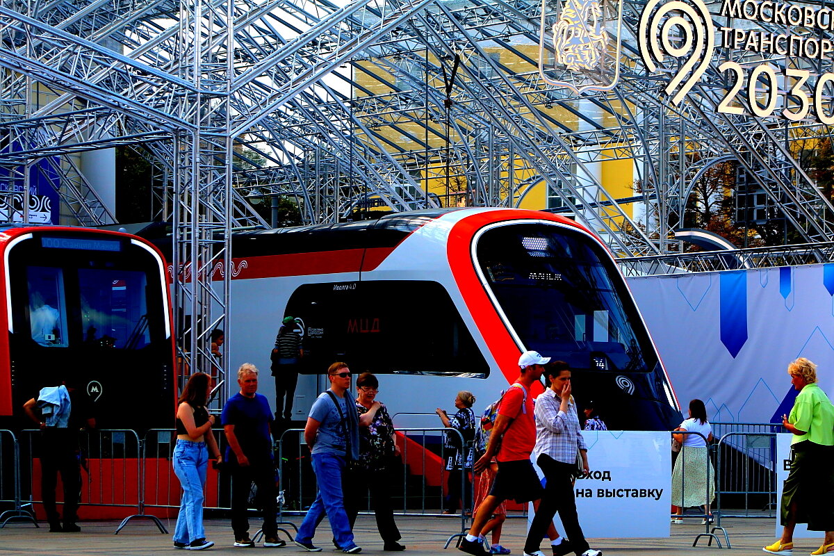 Москва   Вариации - олег свирский 