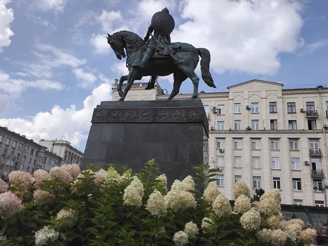 Основателю Москвы Юрию Долгорукому - Дмитрий Никитин