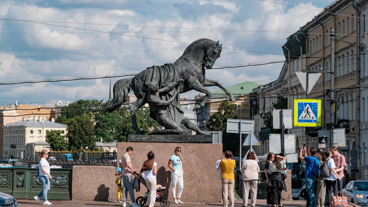 Аничков мост - Dmitry i Mary S