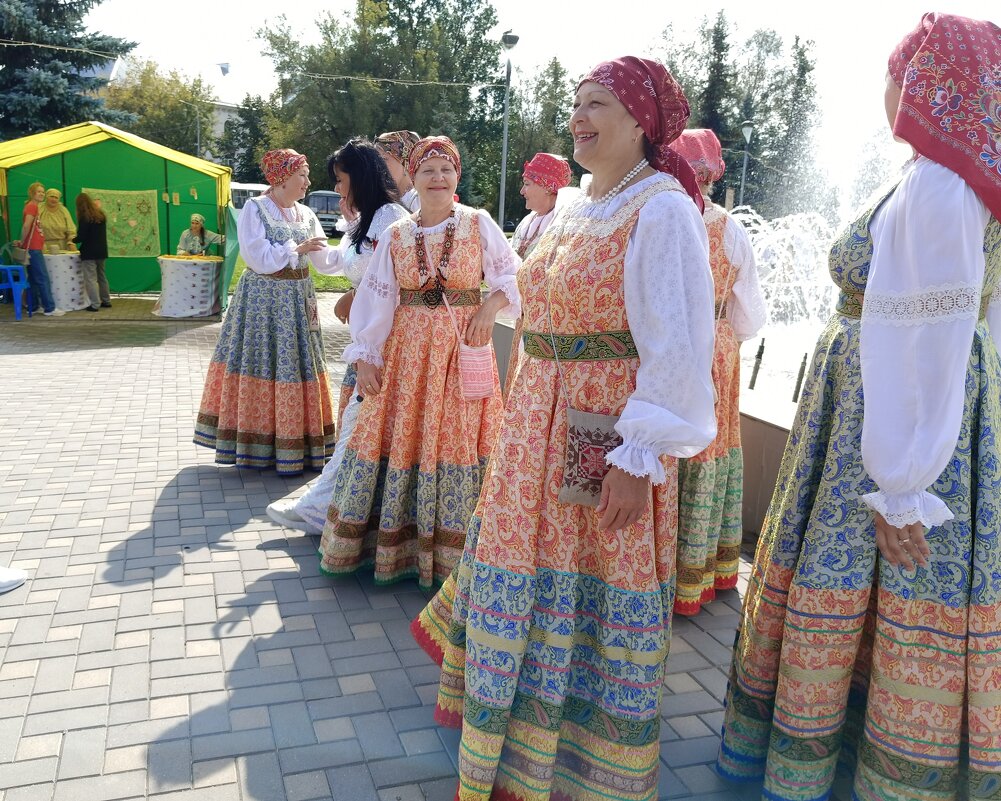 Традиционные исторические костюмы своих регионов - Мария Васильева