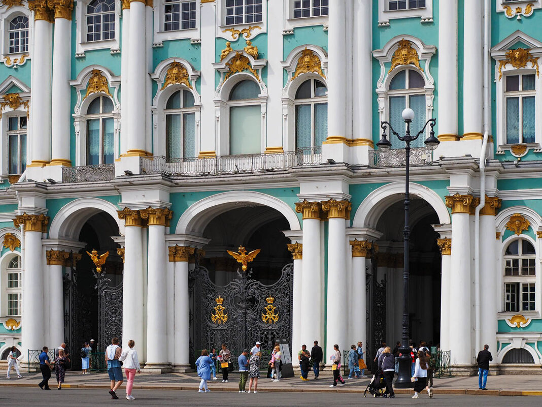 ВХОД_В_ЭРМИТАЖ - Сергей Янович Микк