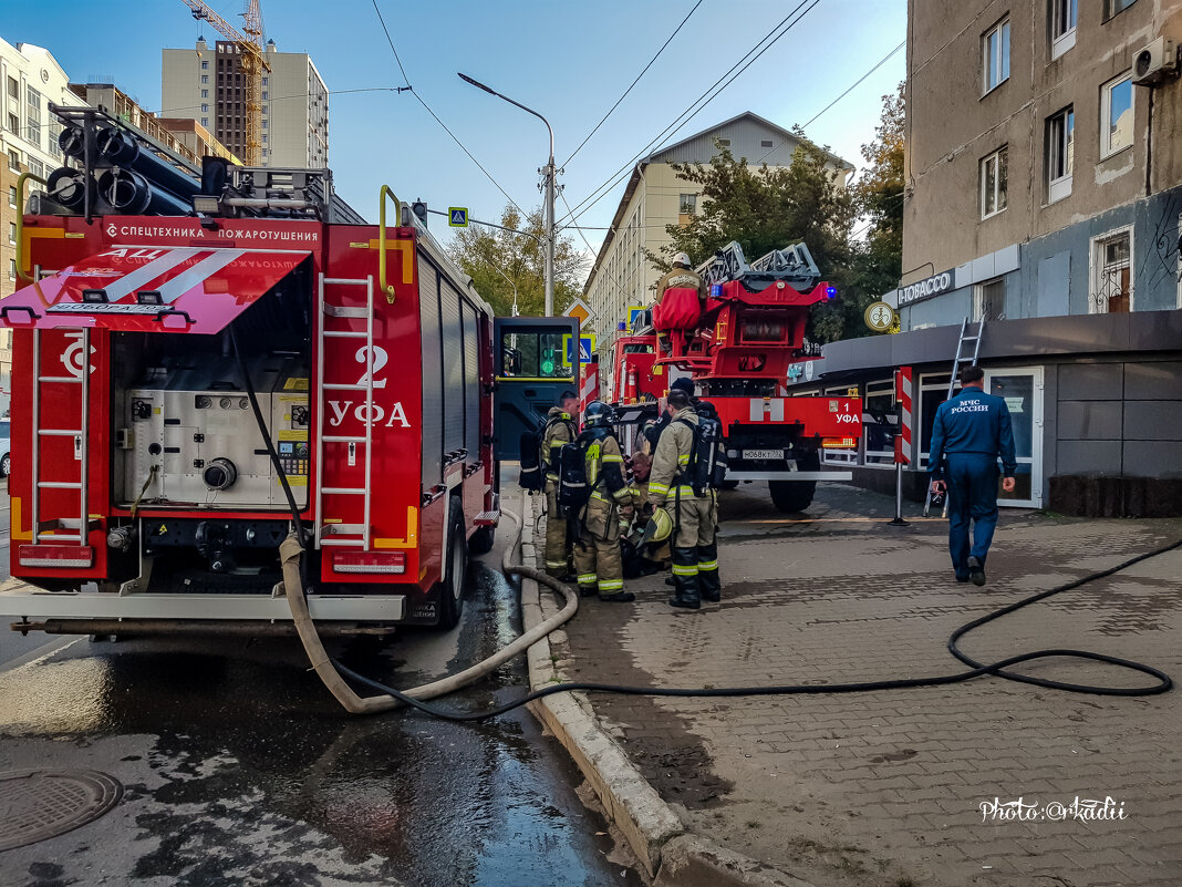 Наша служба и опасна служба и опасна и трудна... - arkadii 