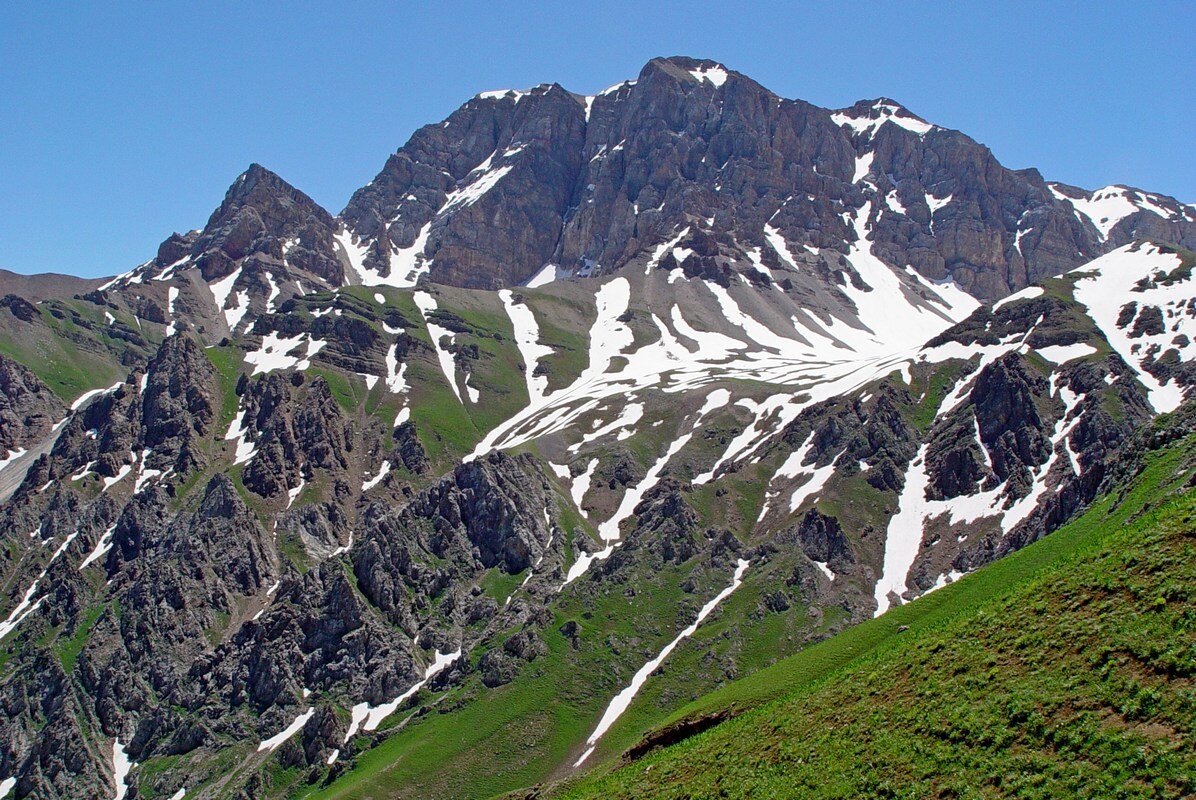 ДОЛИНА БАДАКСАЯ, пик АМИРА ТИМУРА, h -3664м - Виктор Осипчук