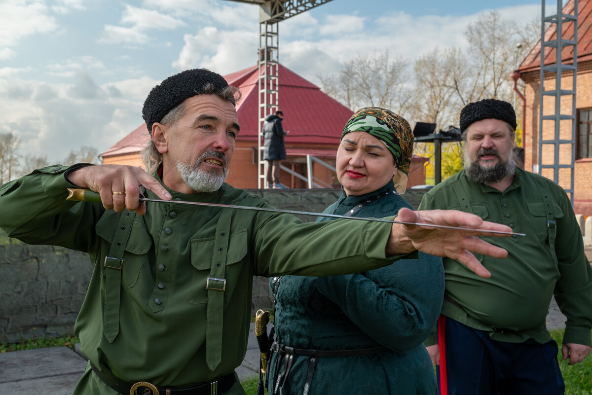 *** - Валерий Михмель 