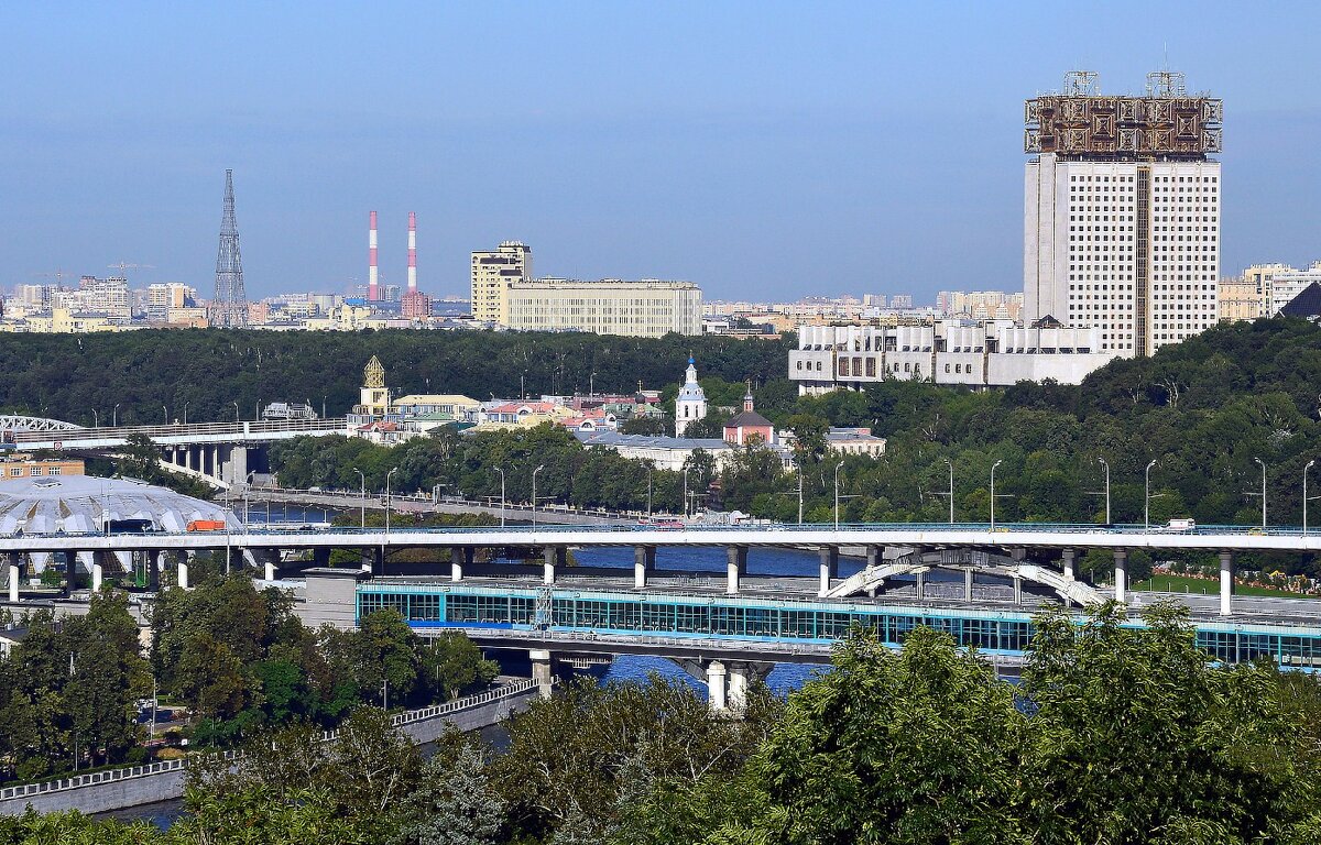 Вид на Москву со смотровой площадки на Воробьевых горах - Вячеслав Губочкин