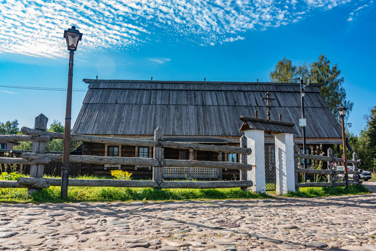 *** - Дмитрий Лупандин