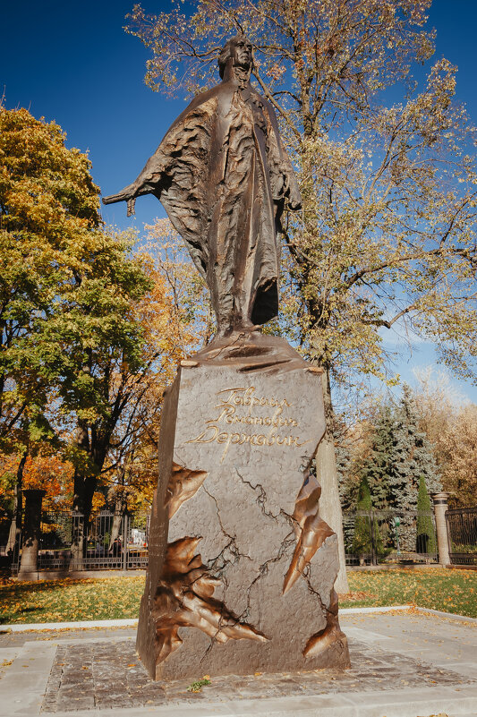 памятник Державину в Останкино - Игорь Егоров