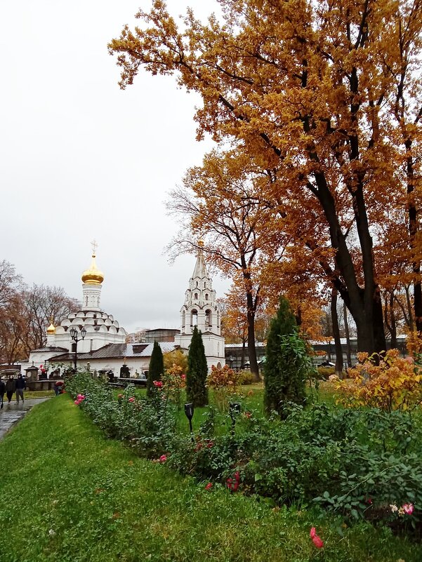 В монастыре - Наталия Парфенова