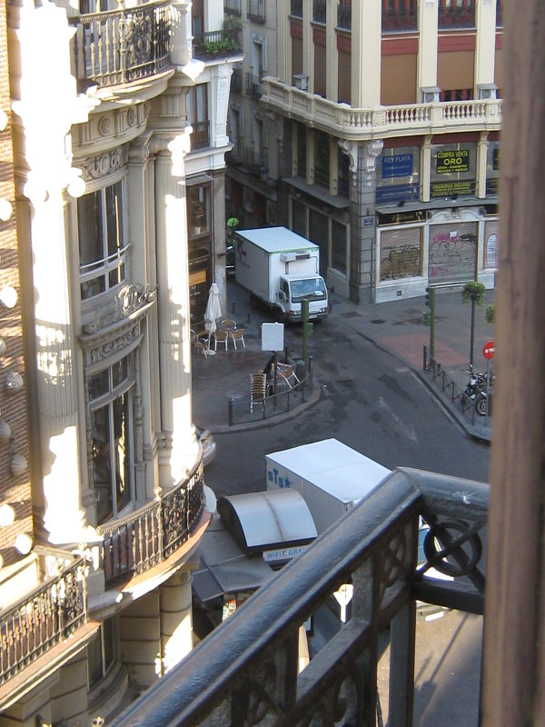 Взгляд на Мадрид с балкона - Юрий Кузьмин