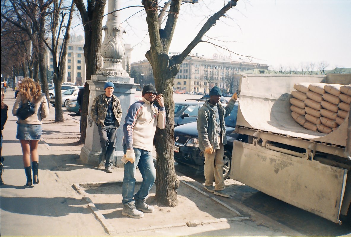 Свободный труд на площади "Свободы" - Алексей Гришанков (Alegri)